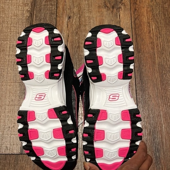 *NWT* Skechers D’ Lites w/ Memory Foam - Picture 6 of 6